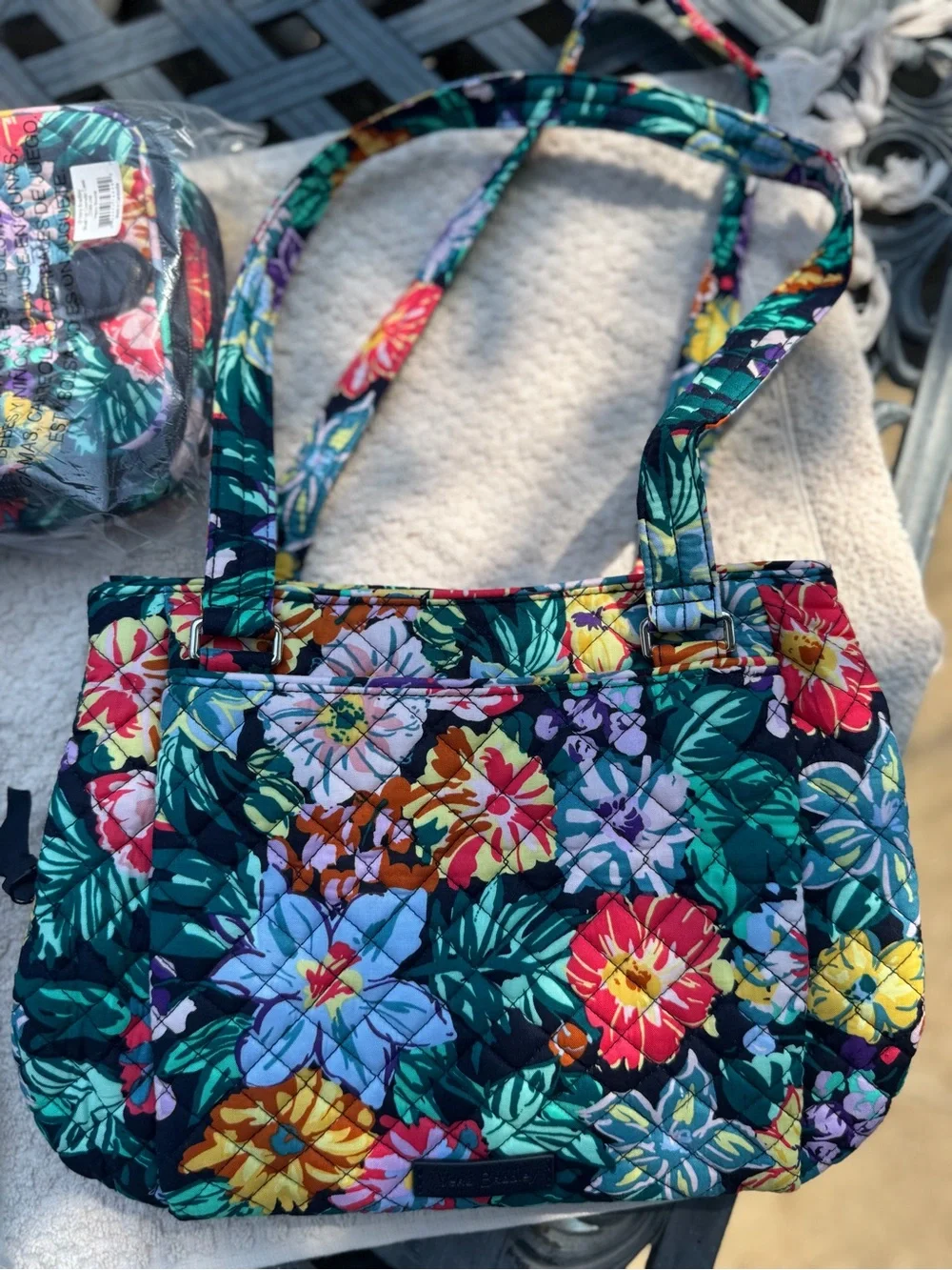 Vera Bradley Navy Quilted & Bright Floral Print “Happy Blooms” NEW 5 items - Picture 8 of 16